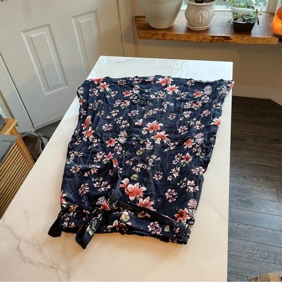 Small flora  skirt - Picture 2 of 5